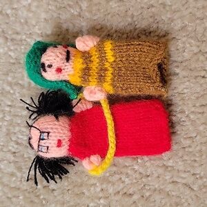 FREE W ANY PURCHASE! Finger Puppets